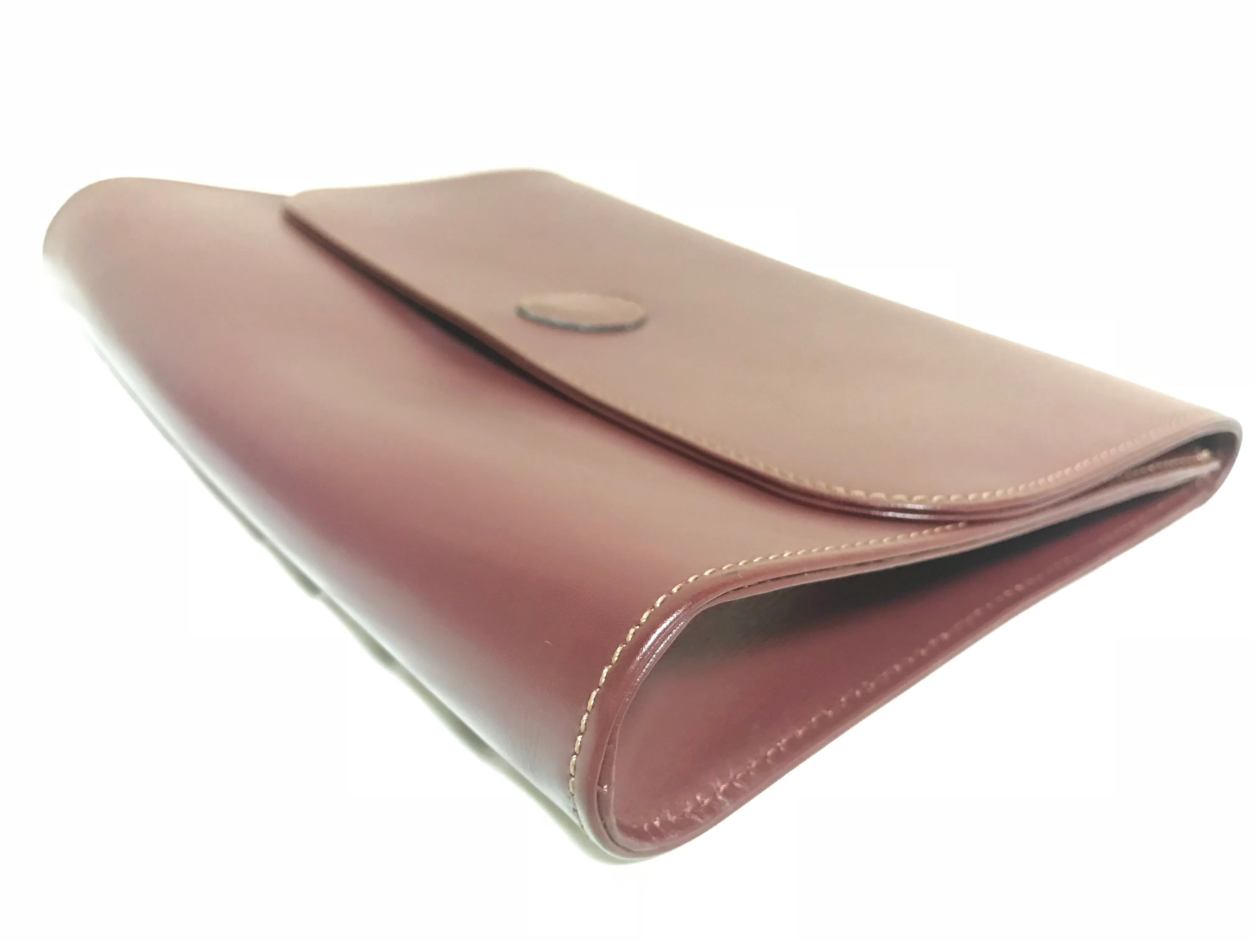 Vintage Cartier wine leather clutch bag, mini document purse with logo motif. Unisex bag from must de Cartier Collection. 060531r8