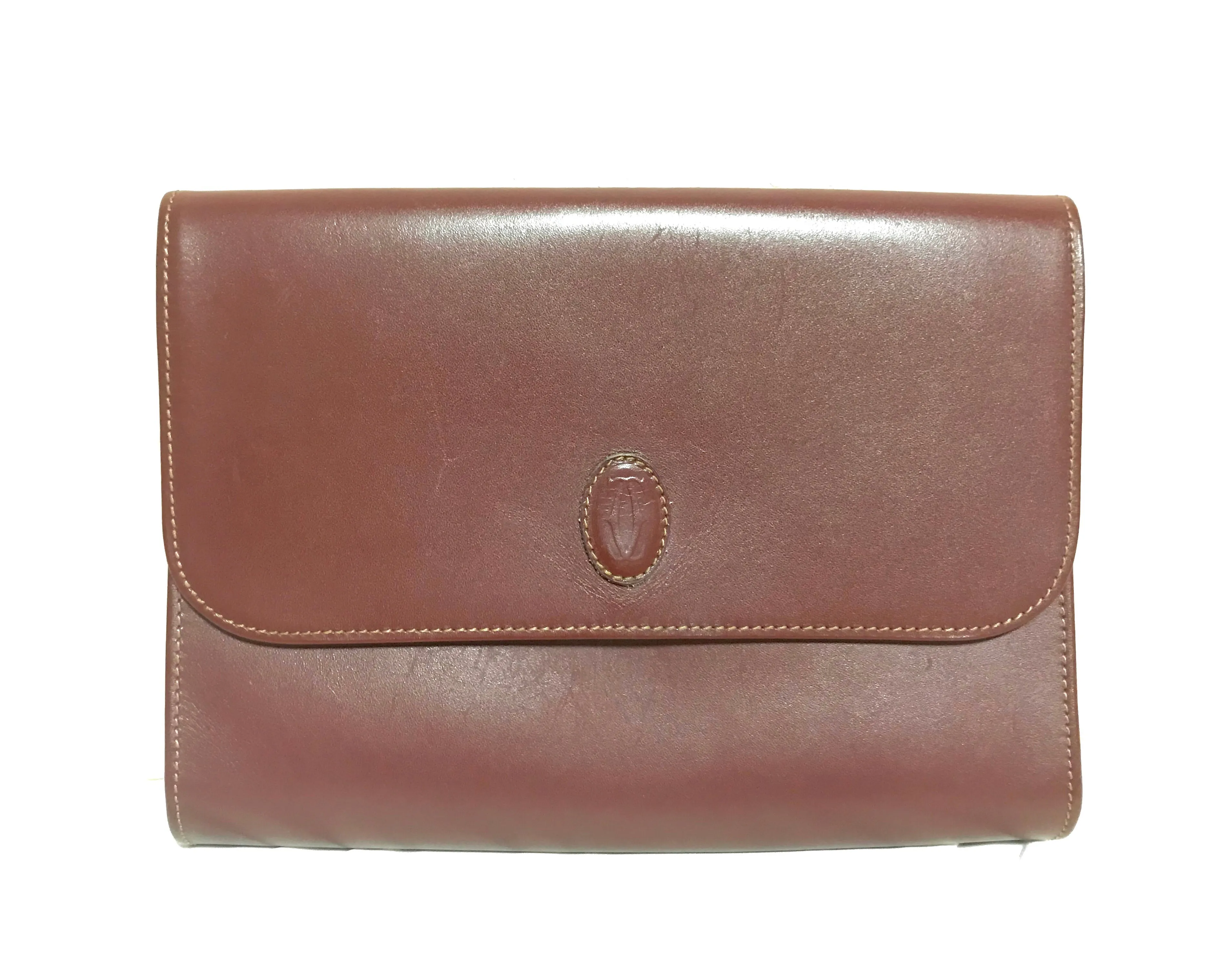 Vintage Cartier wine leather clutch bag, mini document purse with logo motif. Unisex bag from must de Cartier Collection. 060531r8